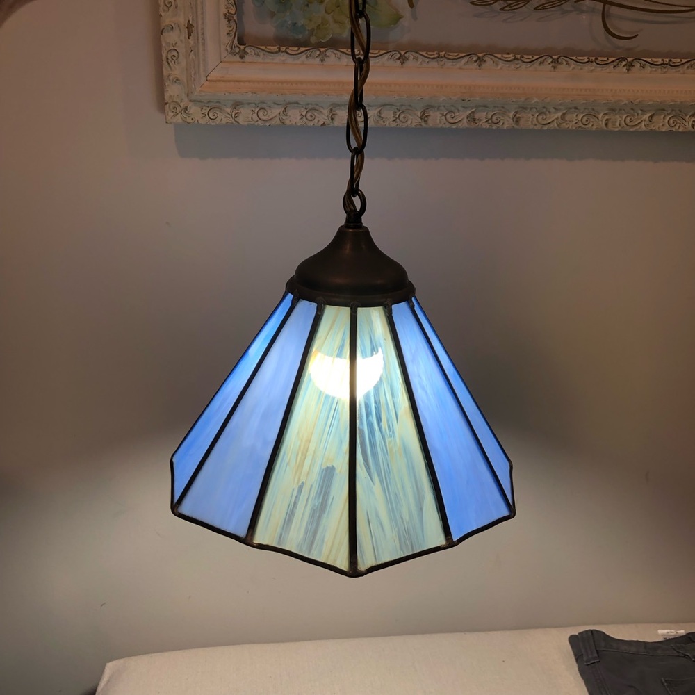 Vintage 12 Panel Blue Hues Stained Glass Swag Hanging Light with Switch Pls Read